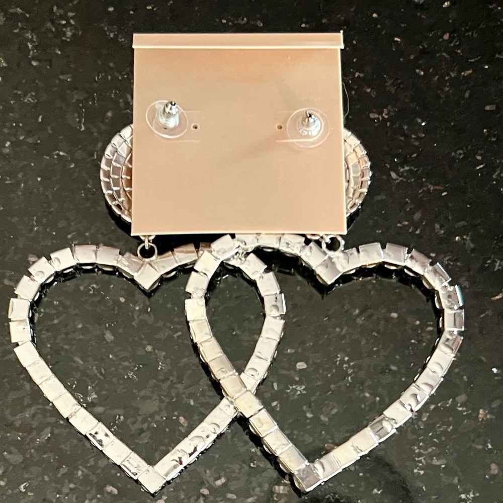 KENNETH JAY LANE Crystal Studded Heart Dangle Earrings / Silver Tone & Crystals - Picture 9 of 12